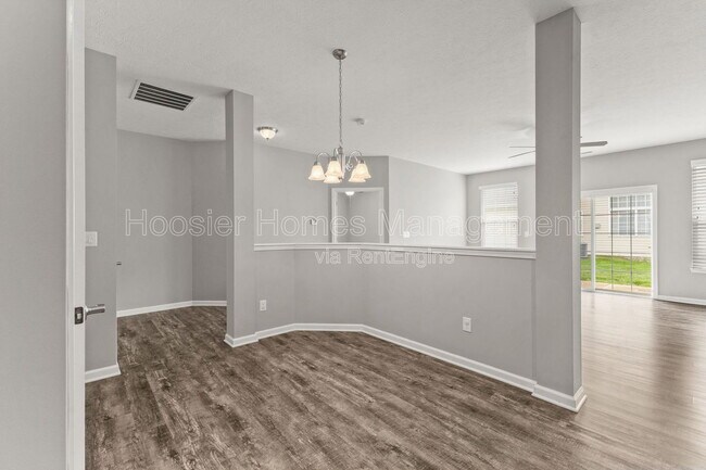 Building Photo - 556 Dylan Dr