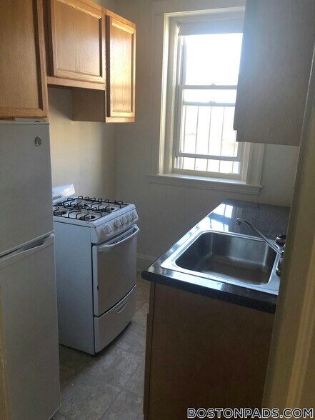 Building Photo - 1185 Boylston St