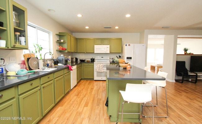 Building Photo - 1448 Heather Ct