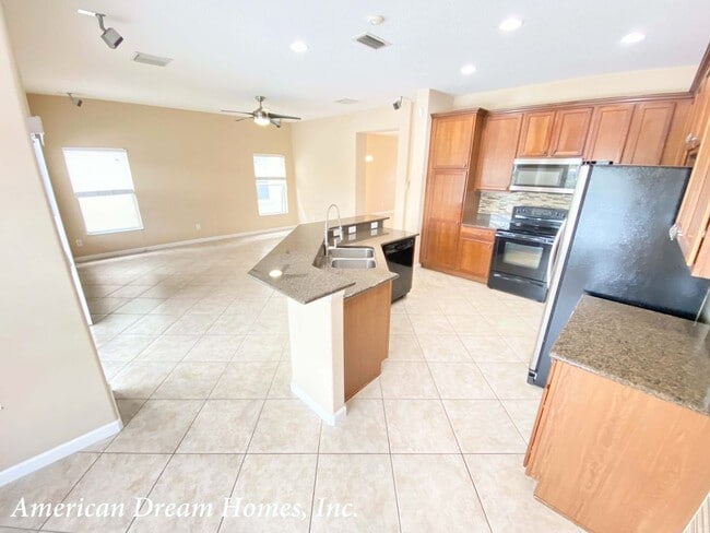 Building Photo - 10973 Willow Ridge Loop