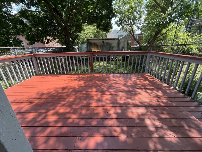 Deck - 524 Macdade Blvd