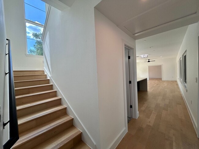 Building Photo - 4010 Clawson Rd