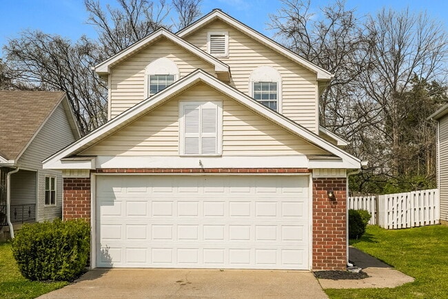 Building Photo - 1052 Mulberry Way