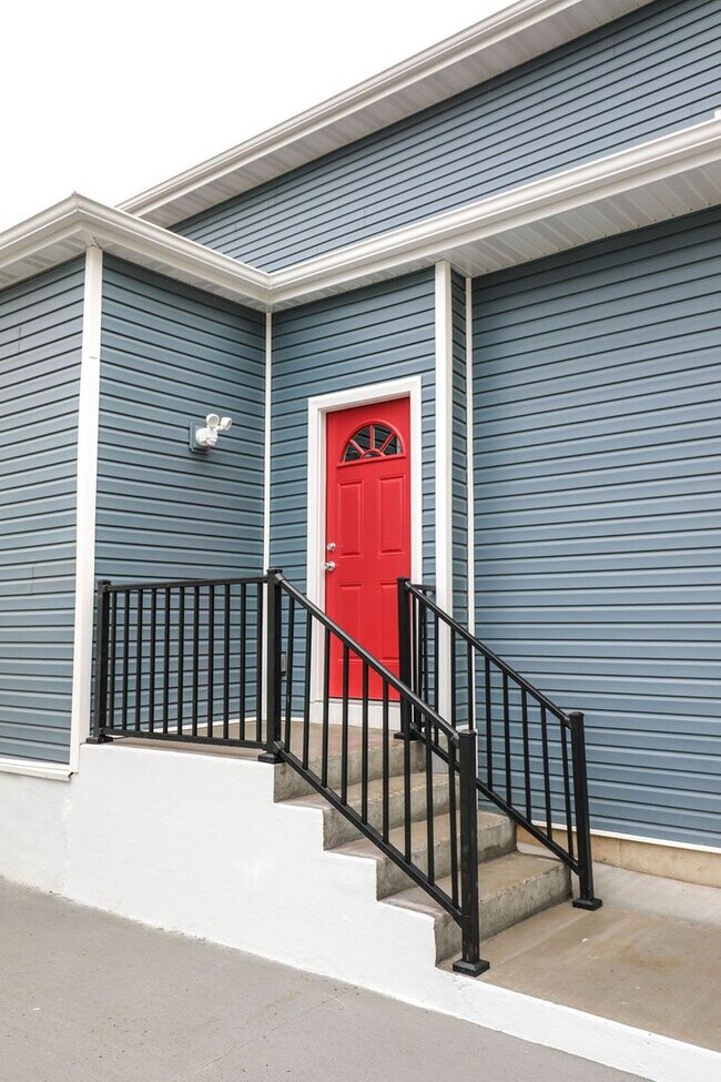 Building Photo - Spacious 5 bed 2 bath Downtown Springfield...