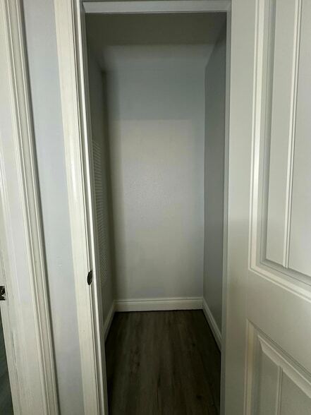 Building Photo - 8890 W Farm Rd 104