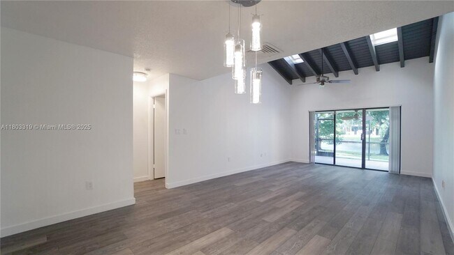 Building Photo - 3823 Estepona Ave