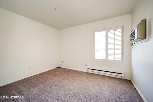 Building Photo - 59 Amberly Dr