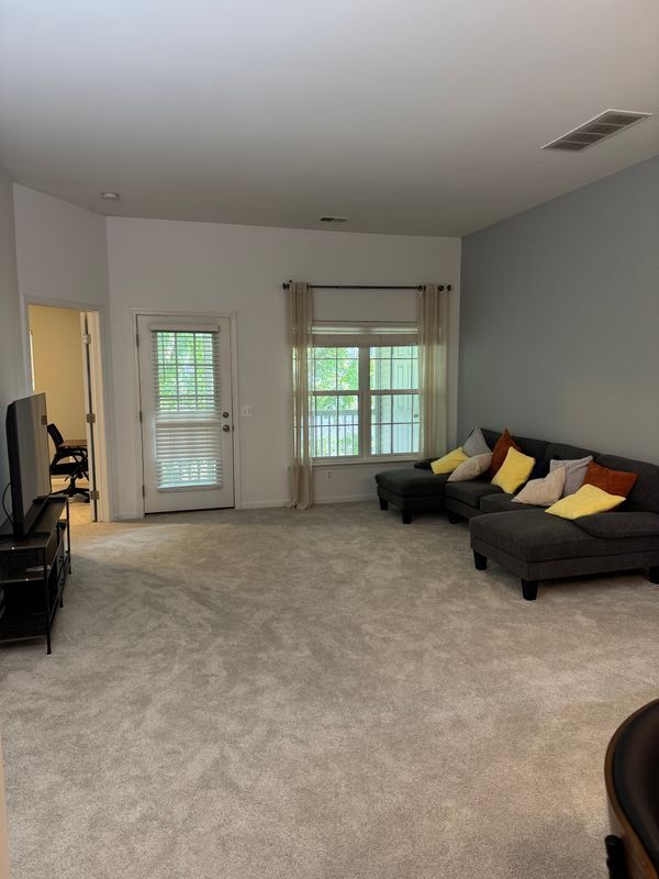 Building Photo - 2768 S Knightsbridge Cir
