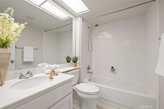 Building Photo - 54 Cameray Heights
