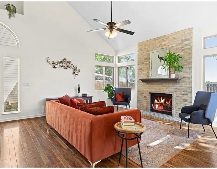 Primary Photo - 9739 Wagon Train