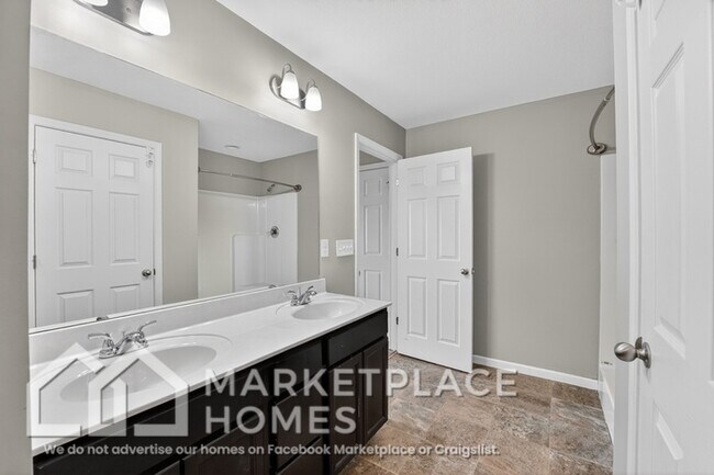Building Photo - 1129 Cloud View Dr