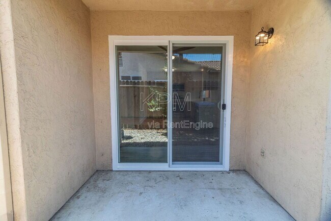 Building Photo - 8720 Fox Creek Dr