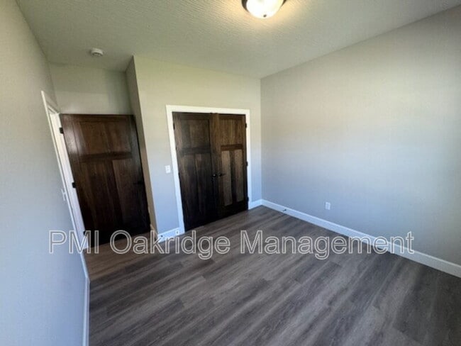 Building Photo - 955 Winter Ridge Dr