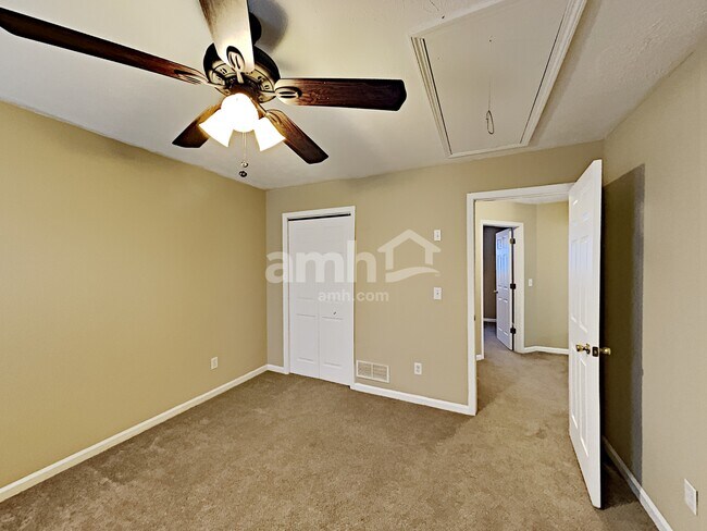 Building Photo - 4101 S Fork Dr
