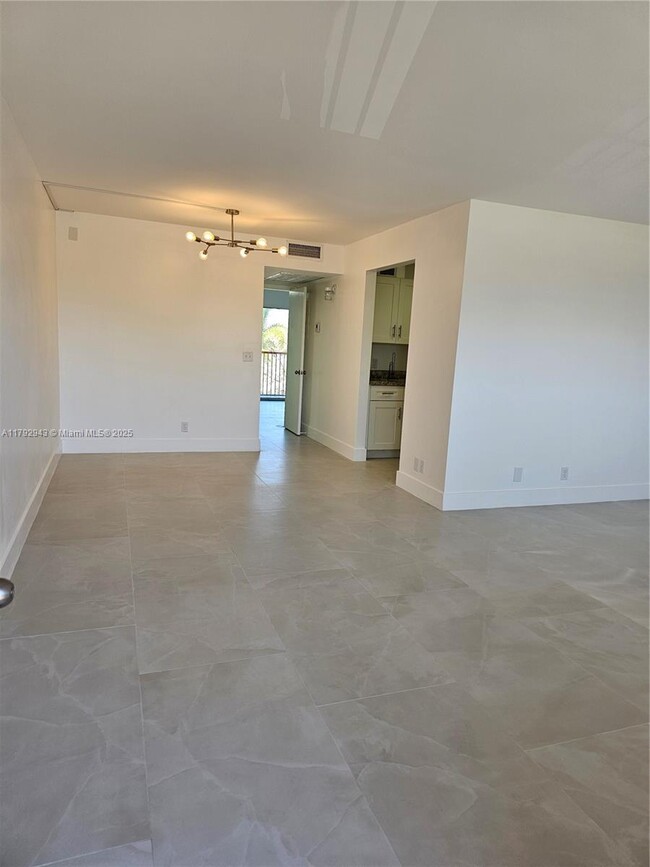 Building Photo - 13455 SW 9th Ct