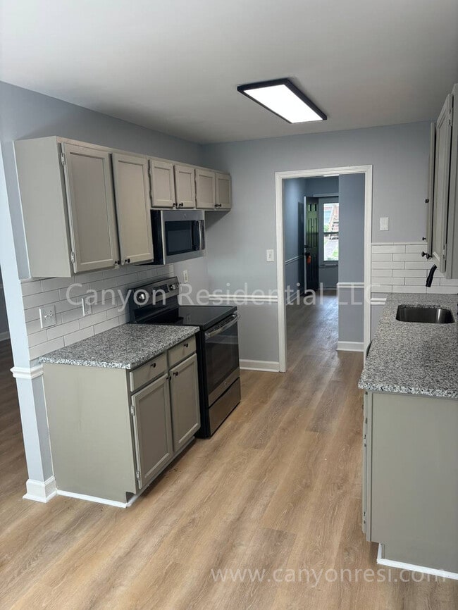 Building Photo - 944 Mar Don Hills Cir