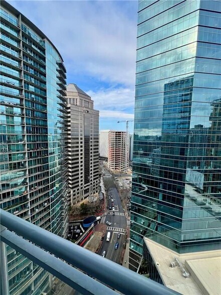 Building Photo - 1065 Peachtree St NE