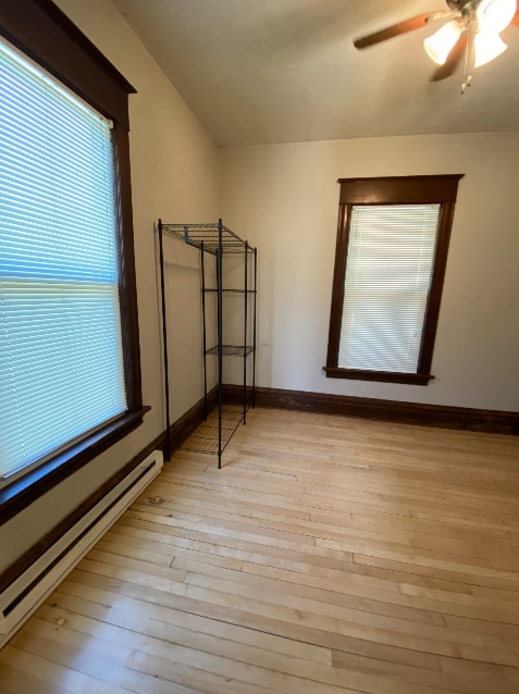 Building Photo - 1044 College St N