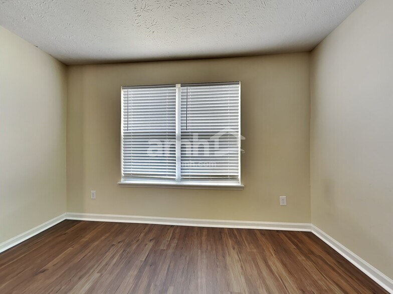 Building Photo - 5813 Columbia Cir