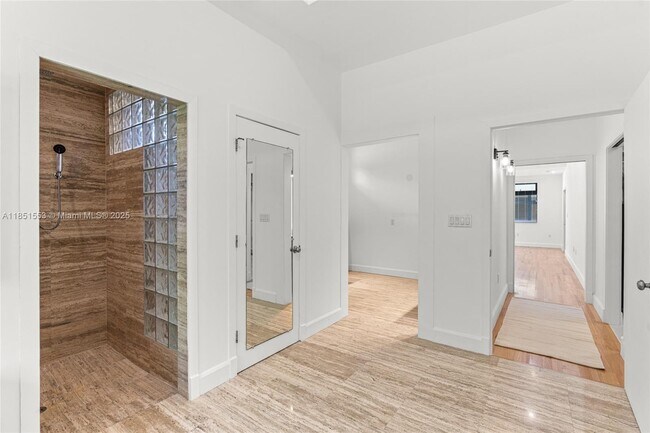 Building Photo - 6220 SW 123rd Terrace