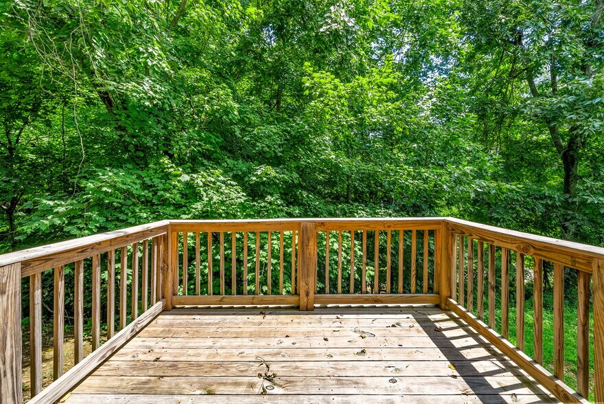 Building Photo - 428 Glenstone Springs Dr