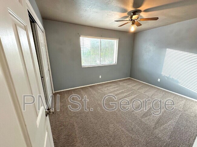 Building Photo - 1749 W 1020 N