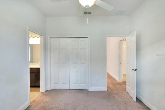 Building Photo - South Lakeland rental!