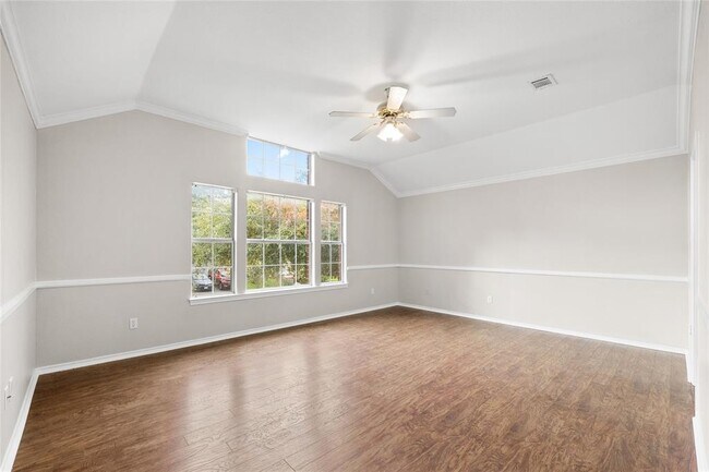 Building Photo - 13217 Rochester Ln