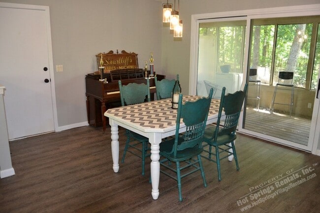 Building Photo - Lake DeSoto Area | Home |Unfurnished