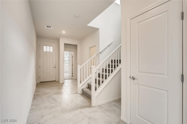 Building Photo - 8379 Lagunilla Ave