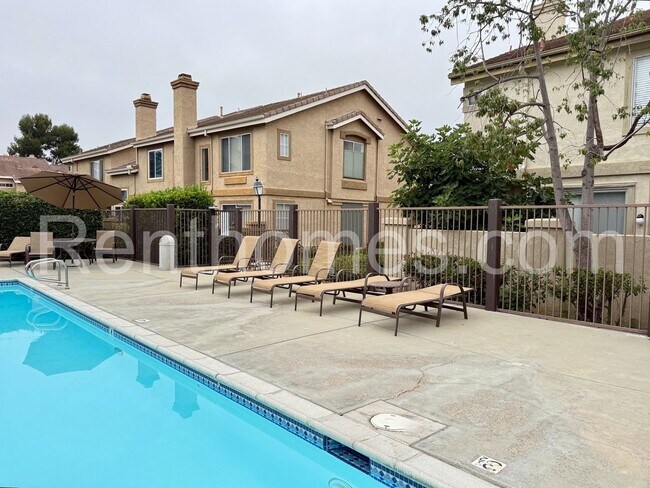 Building Photo - 11553 Westview Pkwy
