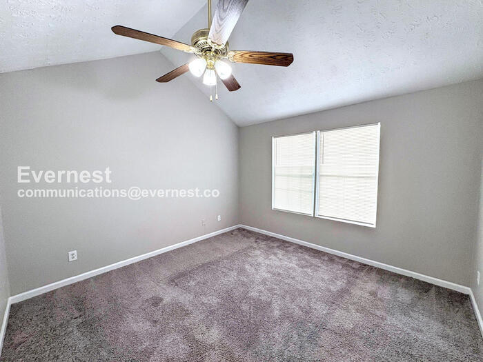 Building Photo - 9251 Clb Vw Trce