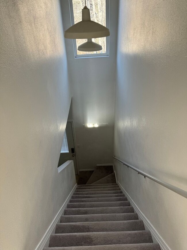 Building Photo - 5800 E Beaver Ave