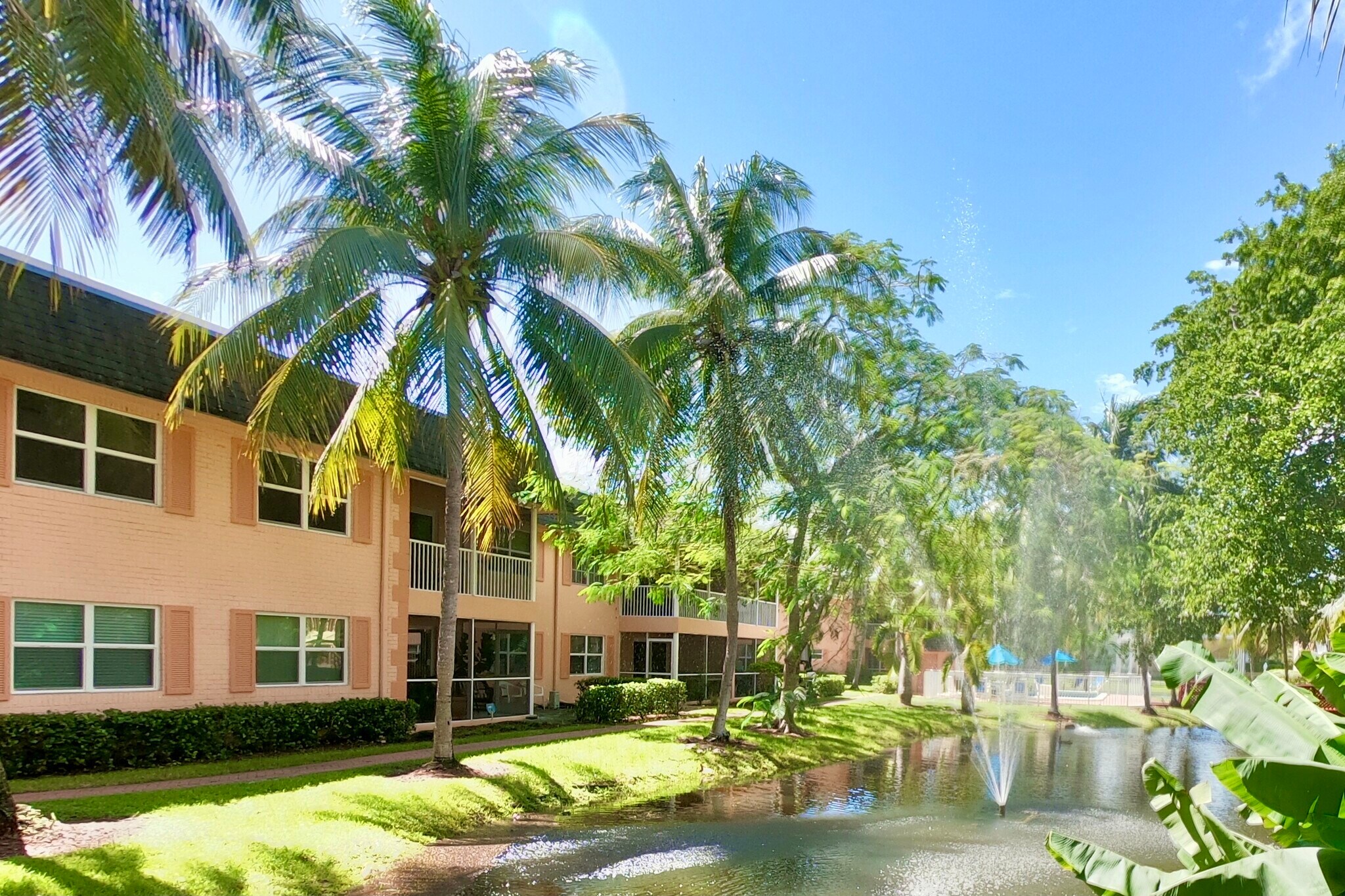 Building Photo - 760 SE 2nd Ave