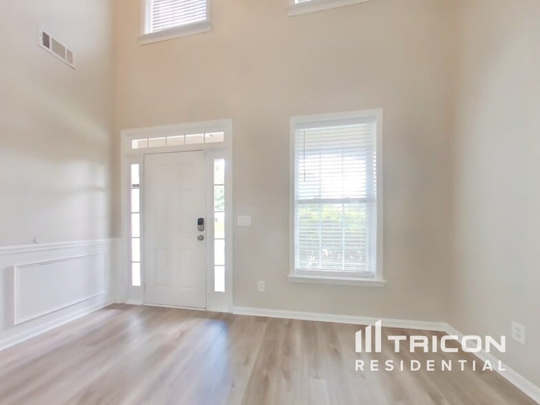 Building Photo - 9106 Valleyview Ct