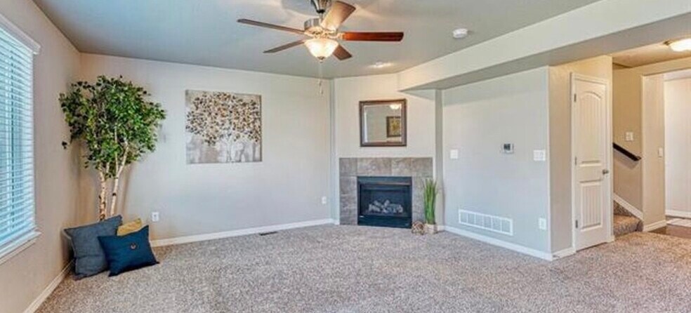 Building Photo - 6793 Galpin Dr