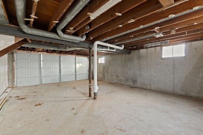 Building Photo - 3 Bed | 1.5 Bath — Comfortable Living in a Great Location