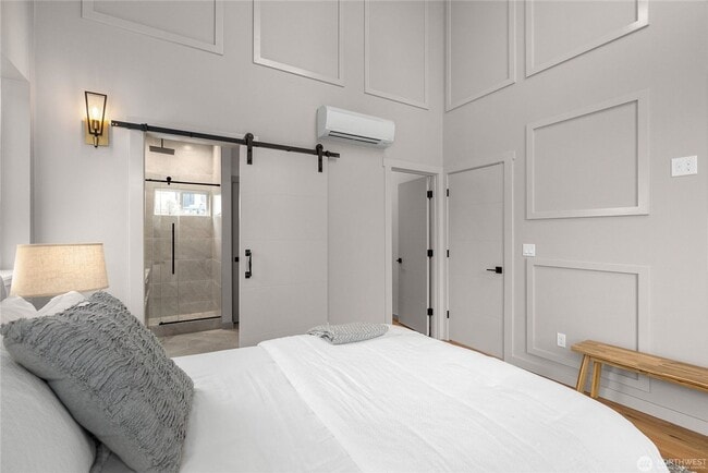 Building Photo - 3Bd/3.25Ba Seattle House