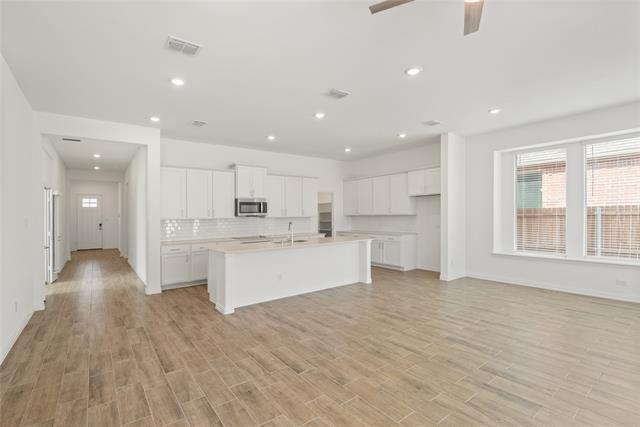 Building Photo - 5135 Bancroft Dr