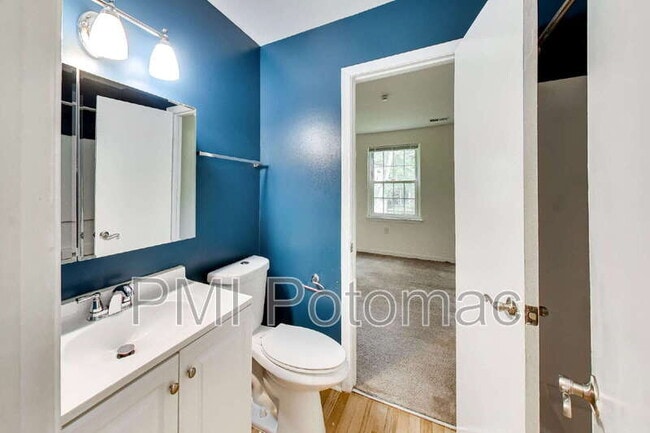 Building Photo - 18310 Streamside Dr