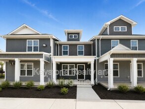 Building Photo - 1305 Woodland Vly Ln