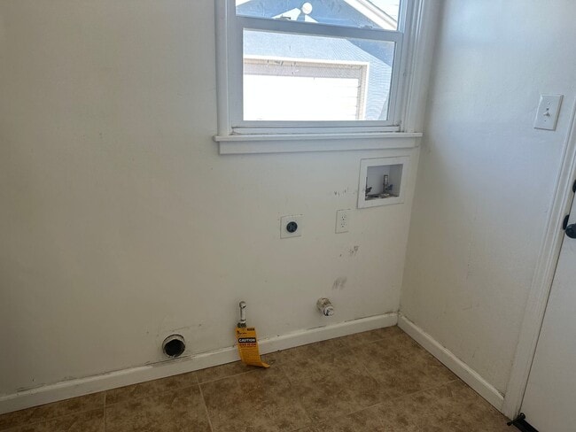 Building Photo - Charming home in Hanford, Ca