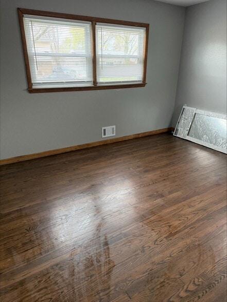 Building Photo - 3619 10th Ave