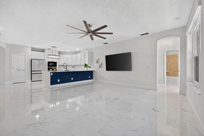 Building Photo - 2260 Pickford Cir