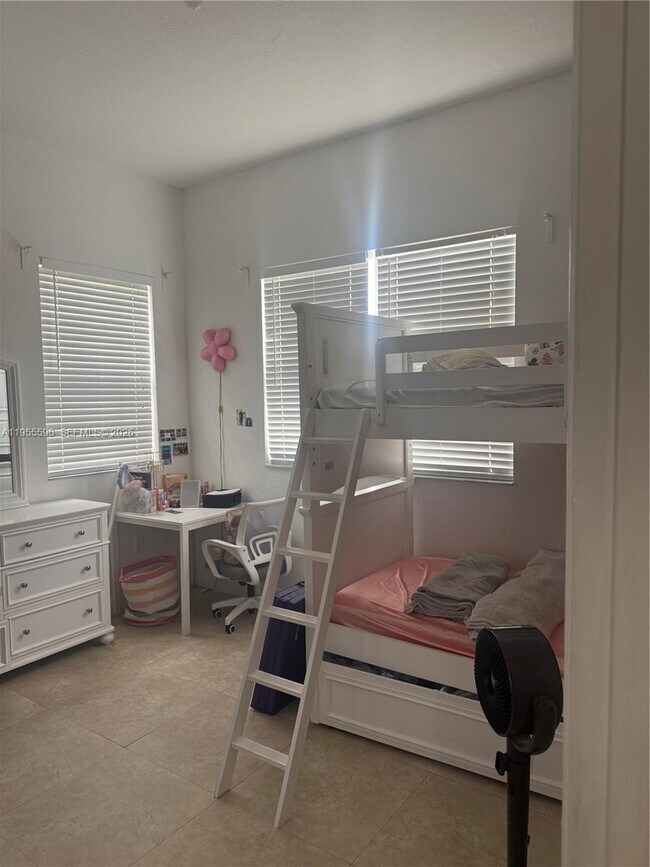 Building Photo - 14602 SW 11th St