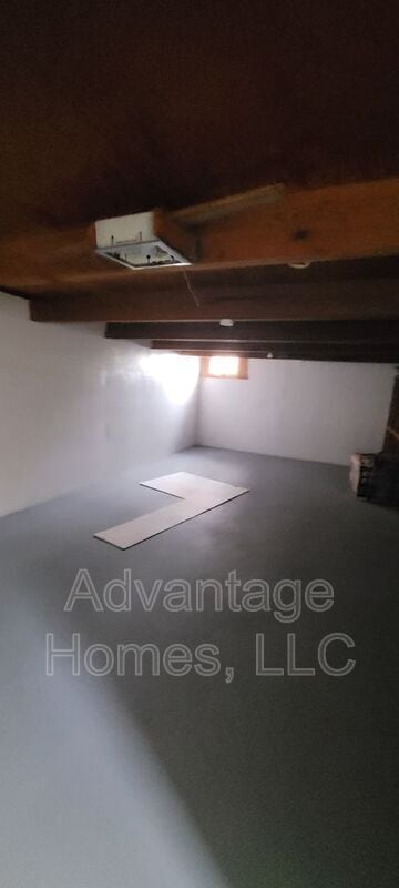 Building Photo - 832 N 70th St