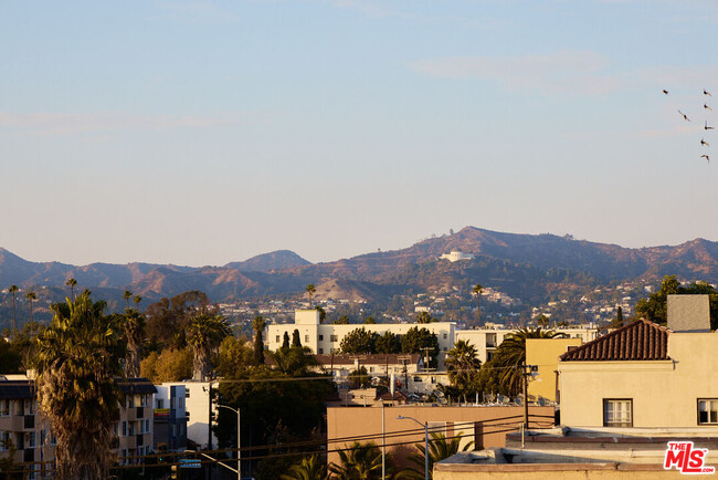 Building Photo - 3977 Beverly Blvd