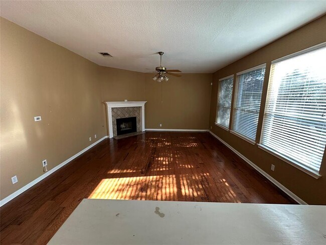 Building Photo - 9212 Sommerland Wy