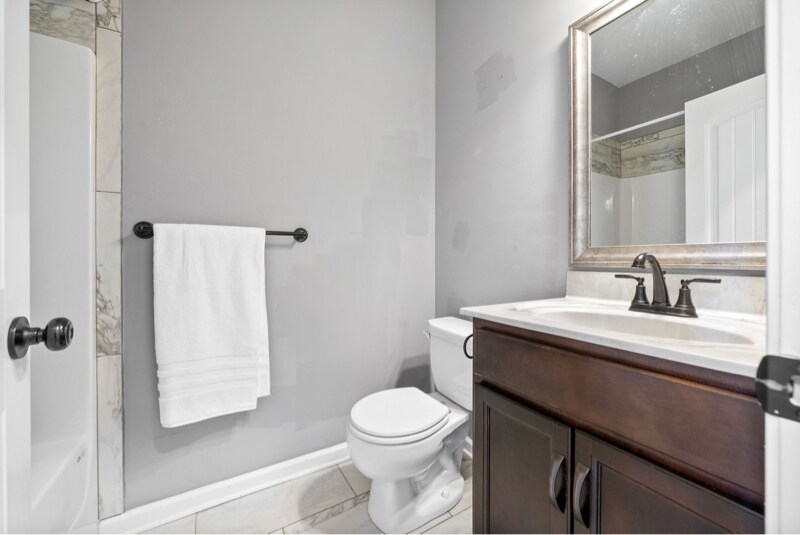 Building Photo - 1613 Kestrel Dr