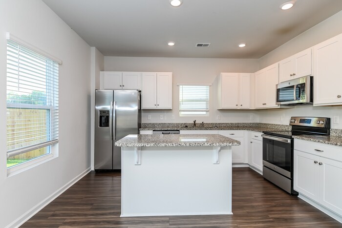 Building Photo - 336 Augustine Dr